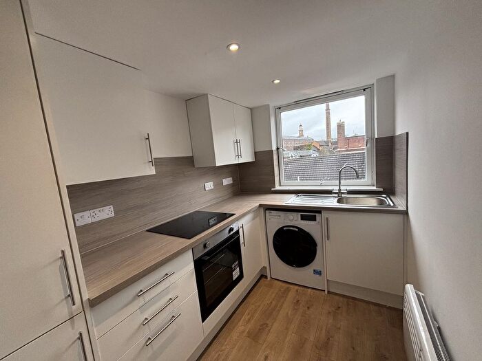 3 Bedroom Flat To Rent In High Street, Lochee, Dundee, DD2