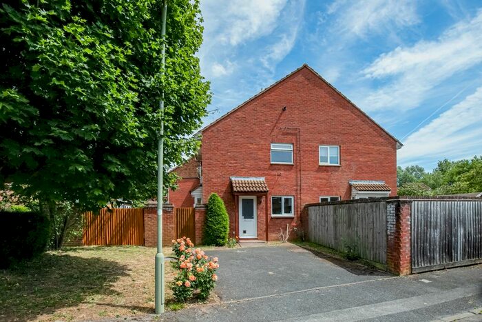 1 Bedroom Town House To Rent In Hobbs Close, Abingdon, OX14