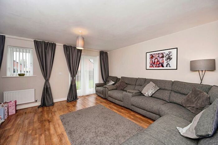 3 Bedroom Semi-Detached House For Sale In Warrington Road, Widnes, Cheshire, WA8