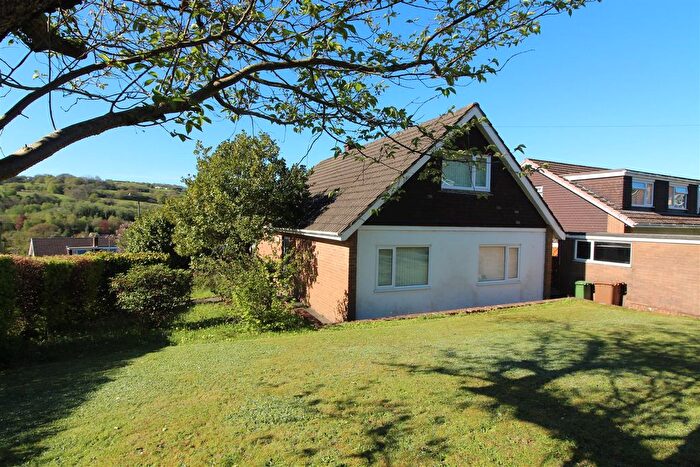 4 Bedroom Detached Bungalow For Sale In Homeleigh, Newbridge, NP11