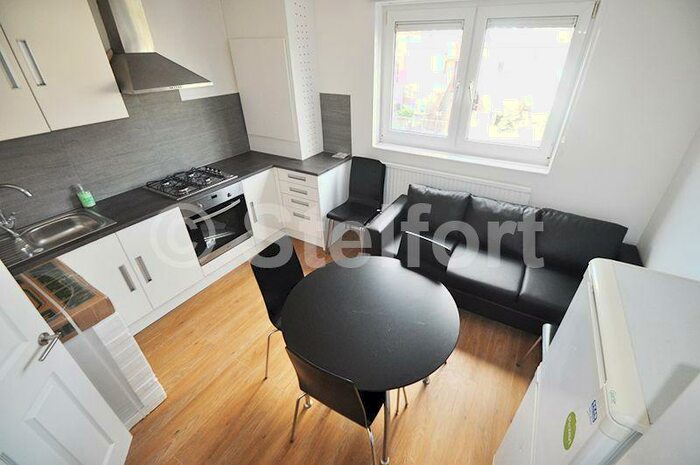 5 Bedroom Maisonette To Rent In Girdlestone Walk, London, N19