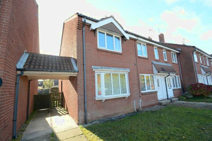 2 Bedroom Town House To Rent In Portholme Road, Selby, YO8