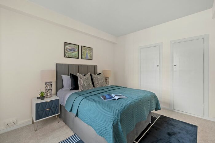 1 Bedroom Flat To Rent In Dolphin Square, London, SW1V