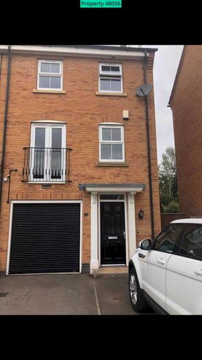 3 Bedroom Semi-Detached House To Rent In Trinity Way, Heanor, DE75