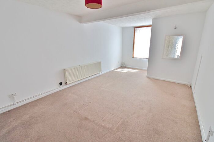 2 Bedroom Terraced House For Sale In Adames Road, Portsmouth, PO1