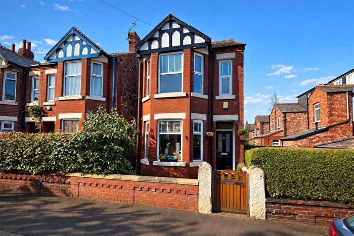 3 Bedroom Detached House For Sale In Sherborne Road, Cheadle Heath, Stockport, SK3