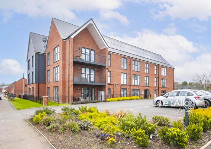 2 Bedroom Apartment To Rent In Monarch Apartments, Old Wharf Road, Stourbridge, DY8