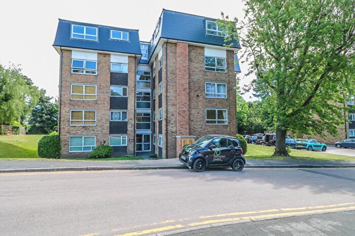 1 Bedroom Apartment To Rent In Lampits, Hoddesdon, EN11