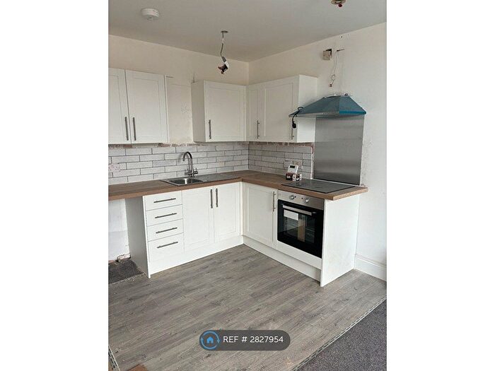 2 Bedroom Flat To Rent In Main St, Frodsham, WA6
