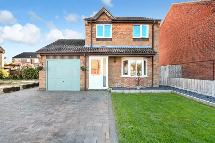 3 Bedroom Detached House For Sale In Dentons Way, Hibaldstow, Brigg, DN20