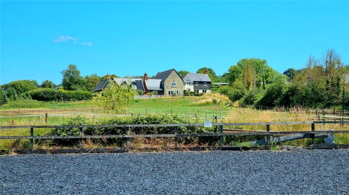 4 Bedroom Link Detached House For Sale In Calves Lane, Shaftesbury, Dorset, SP7