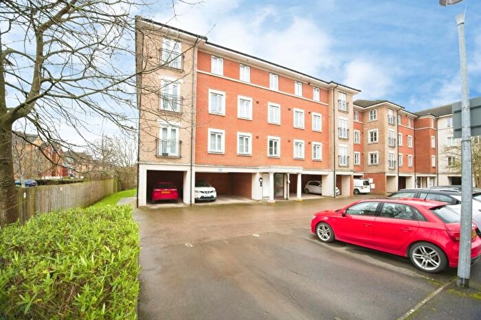 2 Bedroom Flat To Rent In Ffordd James Mcghan, Cardiff, CF11