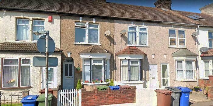 3 Bedroom Terraced House To Rent In East Street, Thurrock, Grays, South Stifford, Chafford Hundred, Essex, RM20