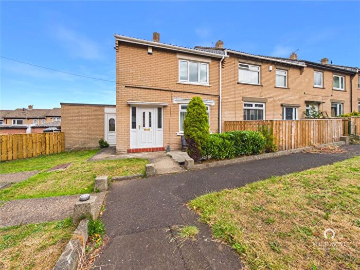 2 Bedroom End Of Terrace House For Sale In Tulip Close, Blaydon-on-Tyne, Tyne And Wear, NE21