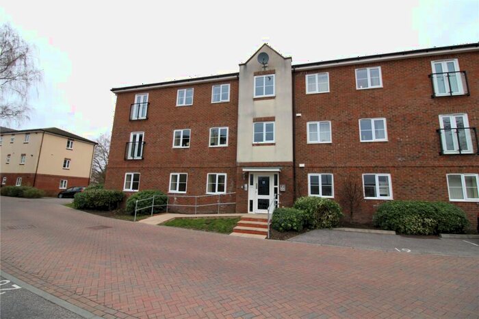 2 Bedroom Apartment To Rent In Hansen Gardens, Hedge End, Southampton, Hampshire, SO30