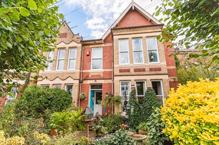 5 Bedroom Semi-Detached House For Sale In Bryngwyn Road, Newport, NP20