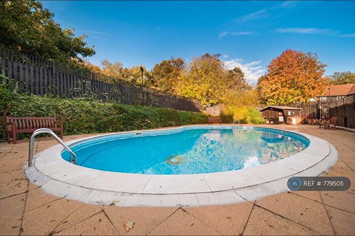 1 Bedroom Flat To Rent In Steep Hill, Croydon, CR0