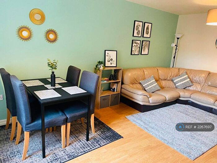 6 Bedroom Flat To Rent In Radford Road, Leamington Spa, CV31