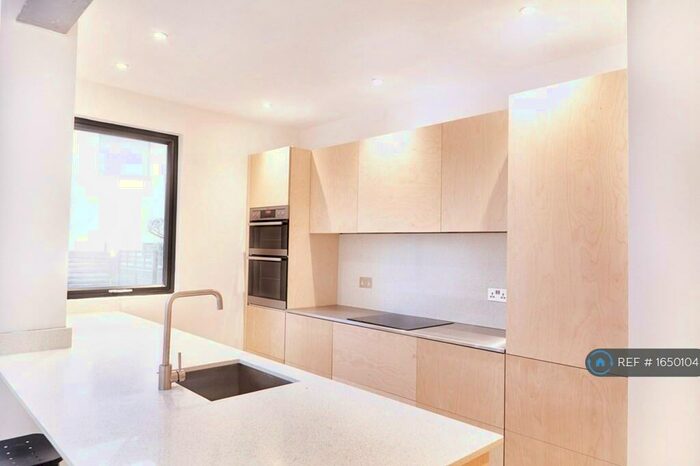 3 Bedroom Terraced House To Rent In Merrywood Road, Bristol, BS3