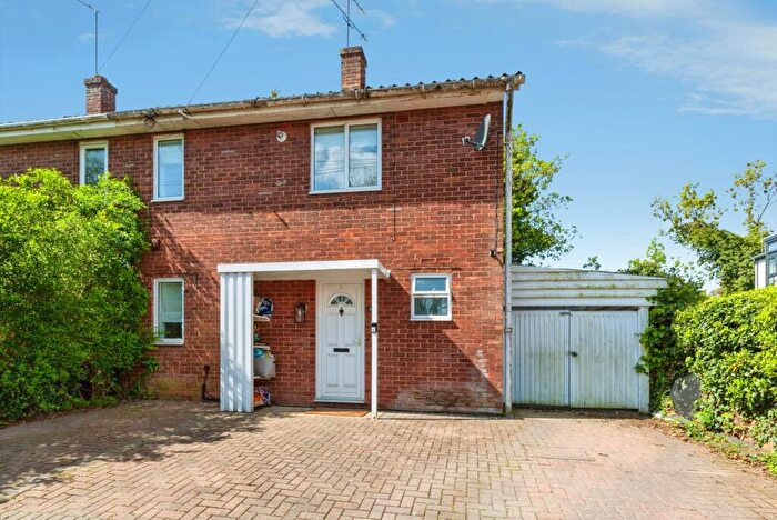 3 Bedroom Semi Detached House For Sale In Courtlands, Maidenhead, Berkshire, SL6