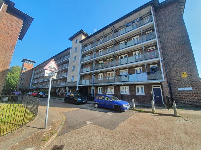 3 Bedroom Flat For Sale In Smart Street, E2