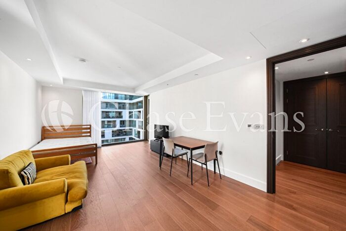 1 Bedroom Flat To Rent In Royal Warwick Square, Warwick Lane, Kensington, London, W14