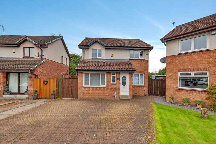 3 Bedroom Detached House For Sale In Bridgend Crescent, Moodiesburn, Glasgow, G69