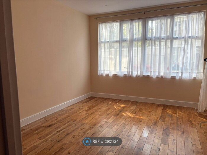 Studio To Rent In Westbourne Road, London, N7
