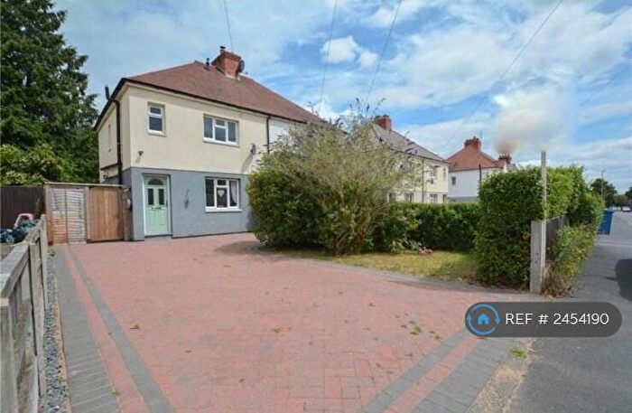 3 Bedroom Semi-Detached House To Rent In French Avenue Mile Oak, Tamworth, B78