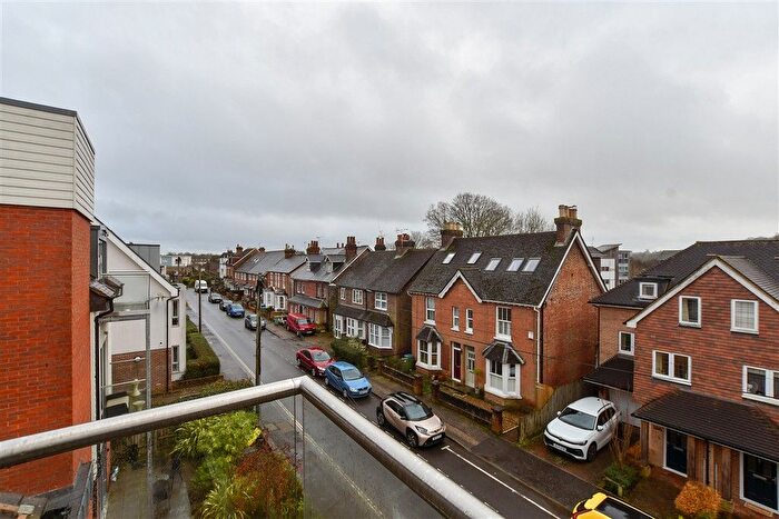 2 Bedroom Flat For Sale In Denne Parade, Horsham, West Sussex, RH12