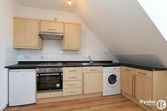 2 Bedroom Flat To Rent In High Street, Edgware, HA8