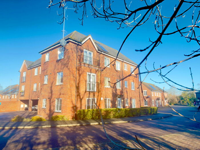 2 Bedroom Apartment For Sale In Cable Crescent, Woburn Sands, Milton Keynes, MK17