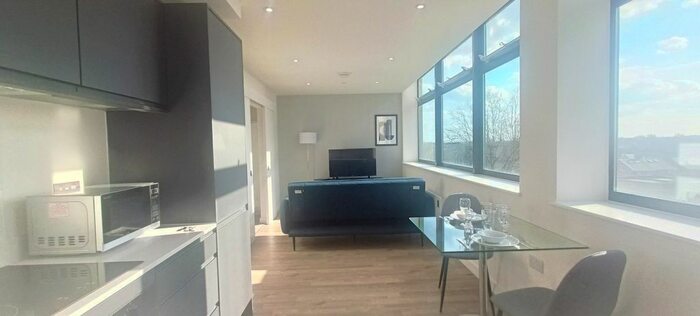 1 Bedroom Flat To Rent In Seymour Grove, Old Trafford, Manchester, M16