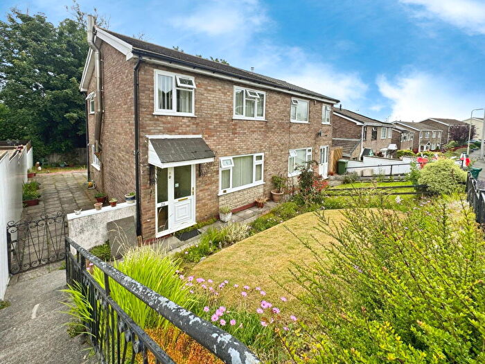 3 Bedroom Semi-Detached House For Sale In Greenfield Avenue, Glyncoch, Pontypridd, CF37