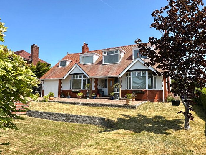 4 Bedroom Detached Bungalow For Sale In Overlea Crescent, Deganwy, Conwy, LL31