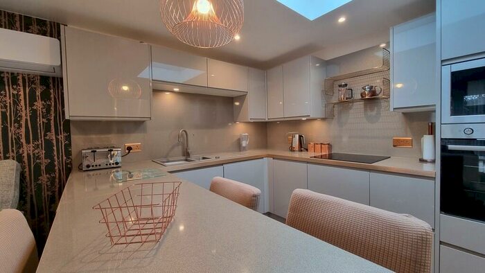 1 Bedroom Apartment To Rent In Goring-by-sea, Worthing, BN12