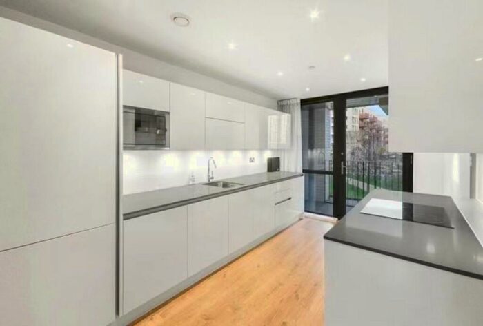 3 Bedroom Flat To Rent In Hawthorn House -, P19