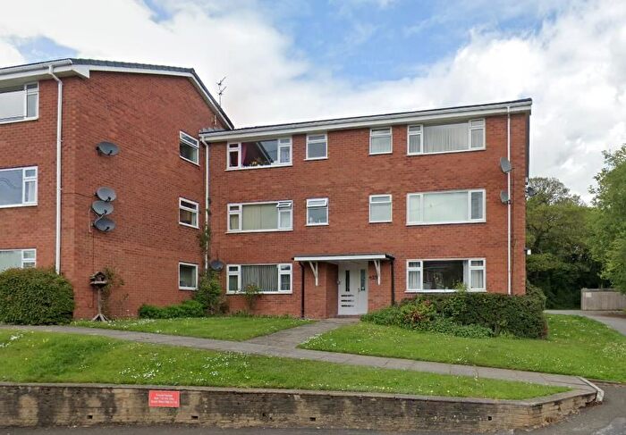 2 Bedroom Flat To Rent In Beech Farm Drive, Macclesfield, SK10