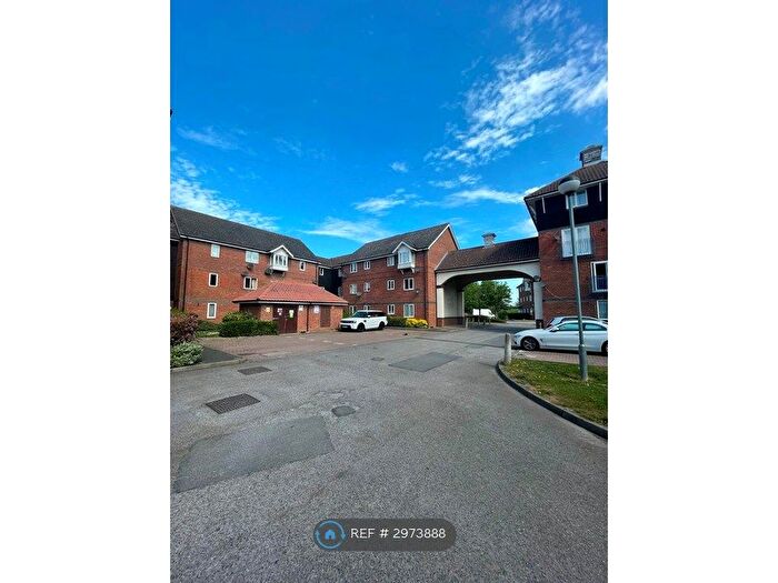 1 Bedroom Flat To Rent In Mandeville Court, London, E4