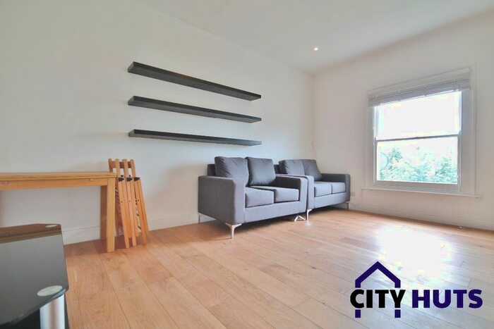 2 Bedroom Flat To Rent In St. John's Grove, London, N19