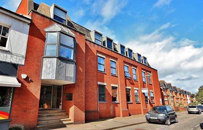 1 Bedroom Apartment To Rent In Minorca Road, Weybridge, Surrey, KT13