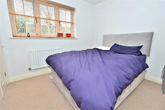 3 Bedroom Terraced House For Sale In Derisley Close, Byfleet, West Byfleet, Surrey, KT14