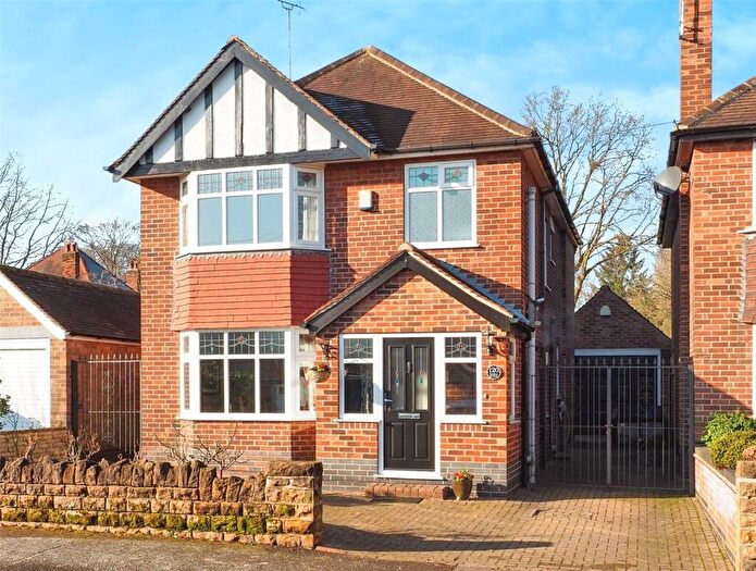 4 Bedroom Detached House For Sale In Russell Avenue, Wollaton, Nottingham, NG8