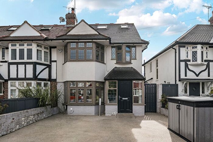 4 Bedroom Terraced House For Sale In Barnfield Avenue, Kingston Upon Thames, KT2