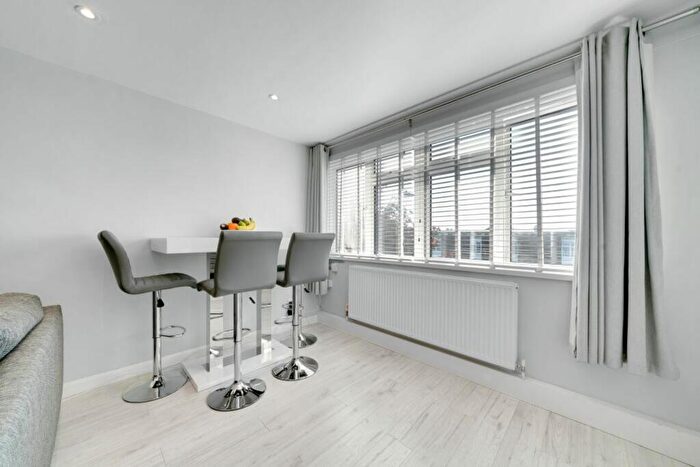 1 Bedroom Flat For Sale In Northumberland Park, London, N17