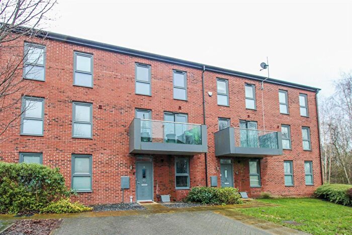2 Bedroom Property For Sale In Finchdale Close, Wakefield, WF1