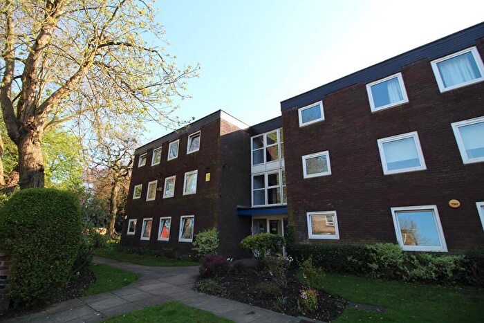 2 Bedroom Flat To Rent In Hannah Lodge, Palatine Road, M20