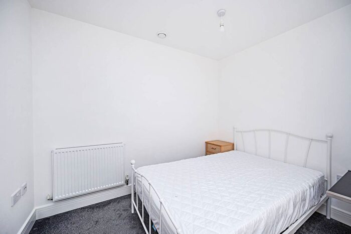 Studio To Rent In Christian Street, Aldgate, London, E1
