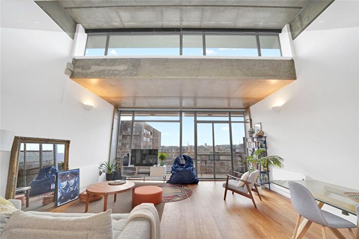 2 Bedroom Flat To Rent In Union Wharf, Wenlock Road, N1