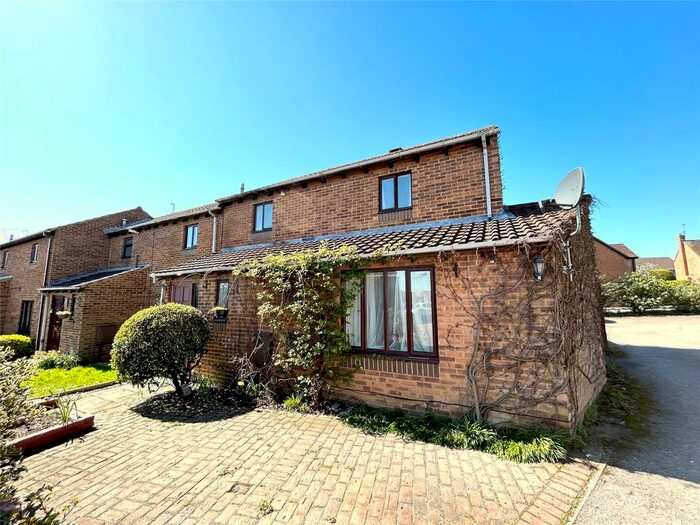 4 Bedroom End Of Terrace House To Rent In Bridport Close, Lower Earley, Reading, Berkshire, RG6
